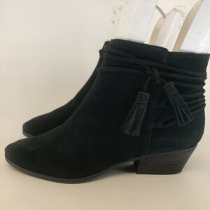 Vince Camuto Womens Black Suede ZIp Heeled Fashions Ankle Boots Booties SIze 6 M